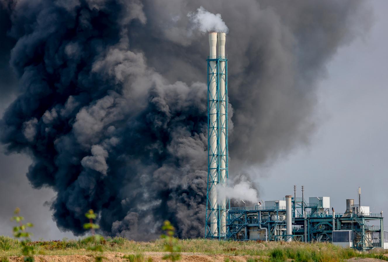 Cloud smoke after an explosion at a chemical company site in Leverkusen (Germany) on July 27, 2021.