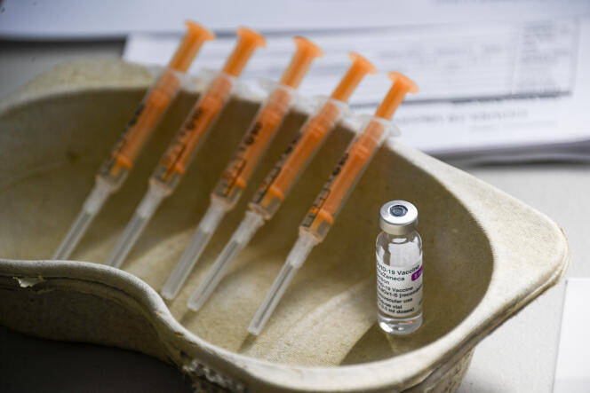 Syringes containing AstraZeneca vaccine will be prepared on 21 March 2021 in Luton, UK.