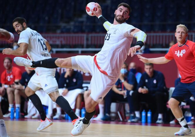 Ludovic Fabregas, French pivot, against Norway, August 1, 2021, during the Tokyo Olympics.