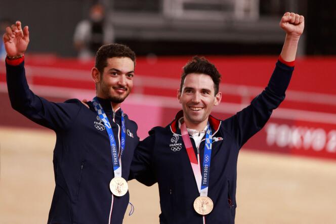Les deux pistards français Benjamin Thomas et Donavan Grondin ont décroché le bronze, samedi 7 août 2021, aux JO de Tokyo.