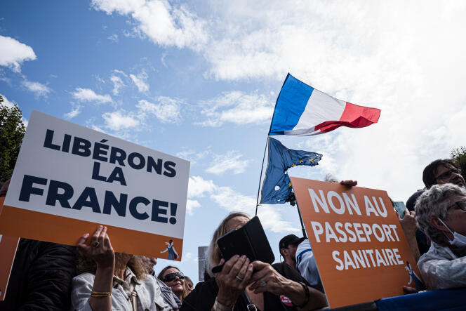 Manifestation contre le passe sanitaire, à Paris, le 7 août 2021.