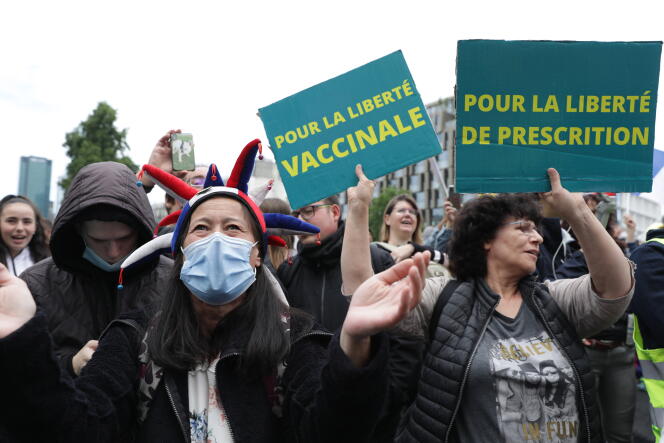 Manifestation contre le passe sanitaire, à Paris, le 7 août 2021.