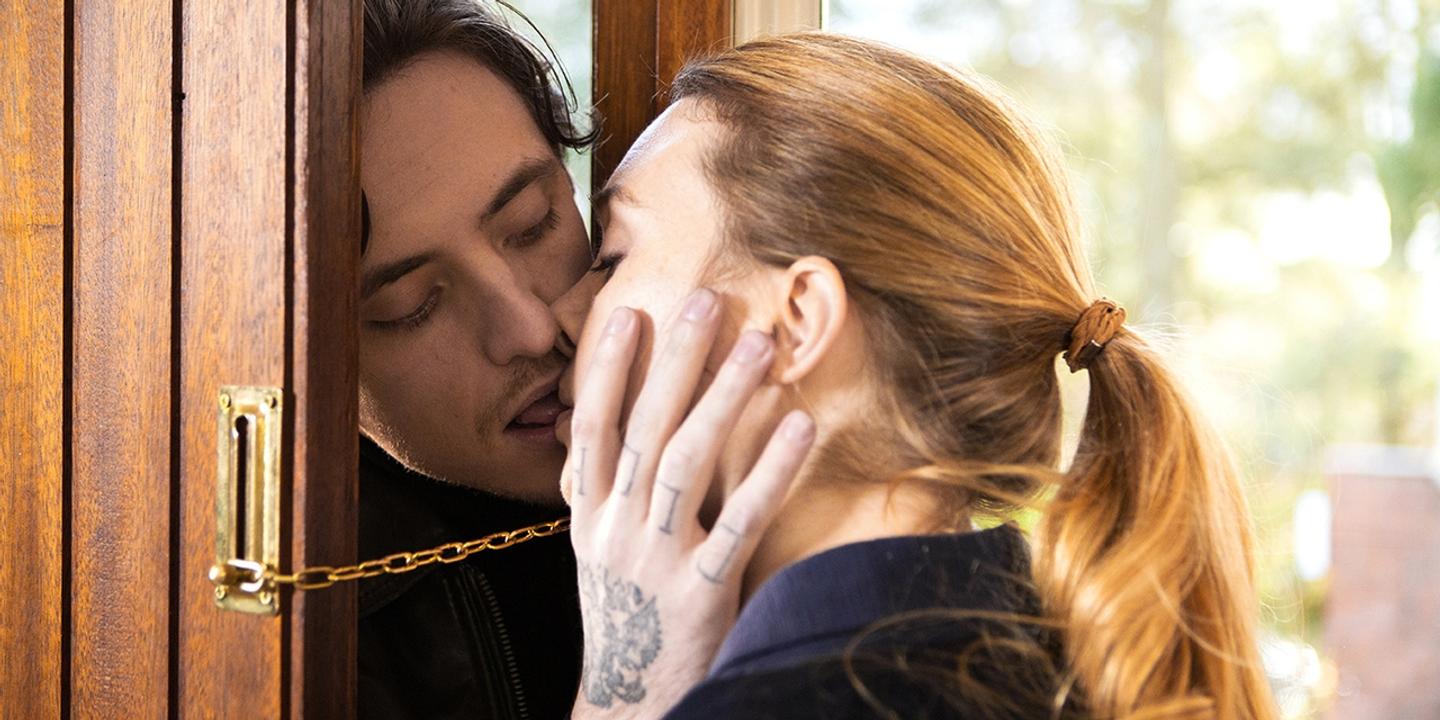 Passion Simple Free Guy Rouge Les Films A L Affiche Cette Semaine