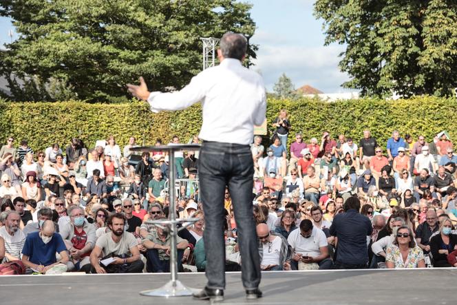 Eric Piolle addresses activists during his one-hour carte blanche, during the environmental summer days in Poitiers, August 19, 2021.
