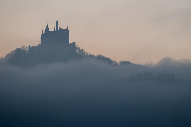 Kasteel Hohenzollern in Bessingen, Zuid-Duitsland, 22 januari 2020.