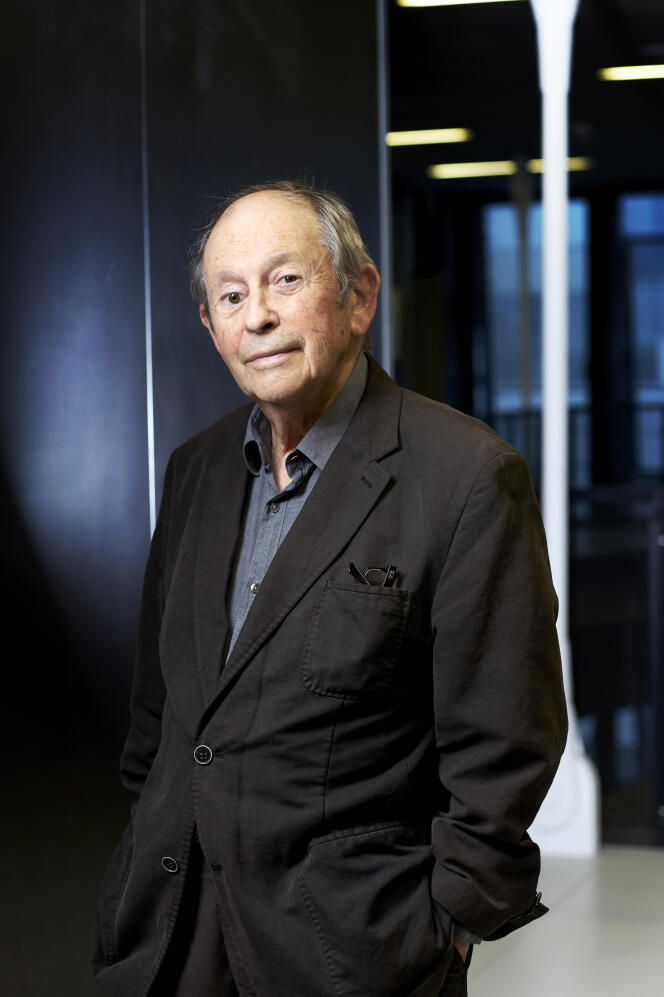 Jean-Claude Grumberg, photographié dans les locaux du journal Le Monde, à Paris, le 7 septembre 2021.