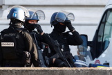 Des gendarmes assurent la sécurité près du palais de justice de Paris, le 8 septembre 2021.