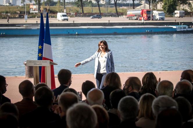 Anne Hidalgo sur l’esplanade du quai de Boisguilbert à Rouen, dimanche 12 septembre 2021.