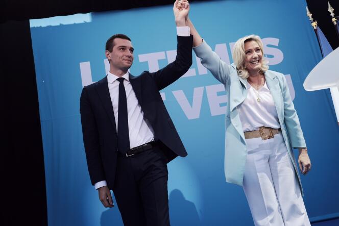Marine Le Pen et Jordan Bardella, à Fréjus, le 12 septembre 2021.