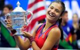 FILE PHOTO: Sep 11, 2021; Flushing, NY, USA; Emma Raducanu of Great Britain celebrates with the U.S. Open trophy after winning her maiden Grand Slam title at the USTA Billie Jean King National Tennis Center. Mandatory Credit: Robert Deutsch-USA TODAY Sports/File Photo