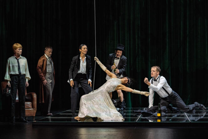 « Comme tu me veux », de Luigi Pirandello, mise en scène de Stéphane Braunschweig au Théâtre de l’Odéon, le 31 août 2021, à Paris.