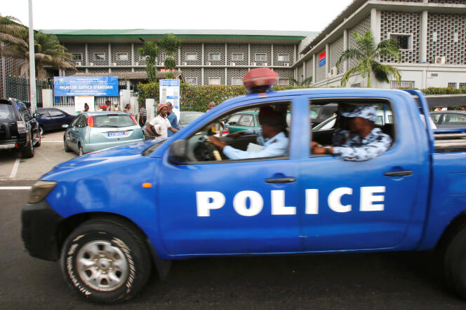 Une patrouille de police à Abidjan, en août 2018.