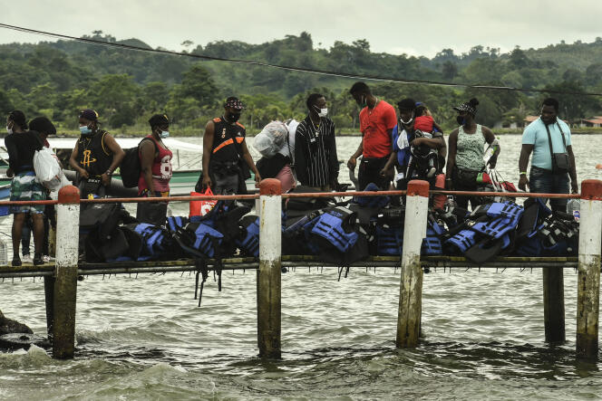 Des milliers de migrants haïtiens sont bloqués dans le nord de la Colombie