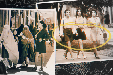 Des femmes en jupes photographiées en 1972, à Kaboul, par Laurence Brun.