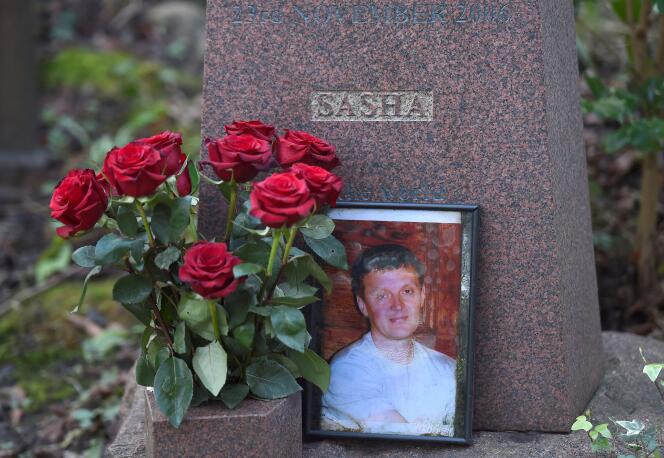 La tombe de l’ancien agent du KGB Alexandre Litvinenko, au cimetière de  Highgate, à Londres, le 21 janvier 2016.
