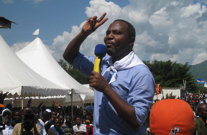 Alexis Sinduhije, ancien journaliste et ex-candidat à la présidentielle du Burundi, aujourd’hui opposant en exil, à Bujumbura en 2010.