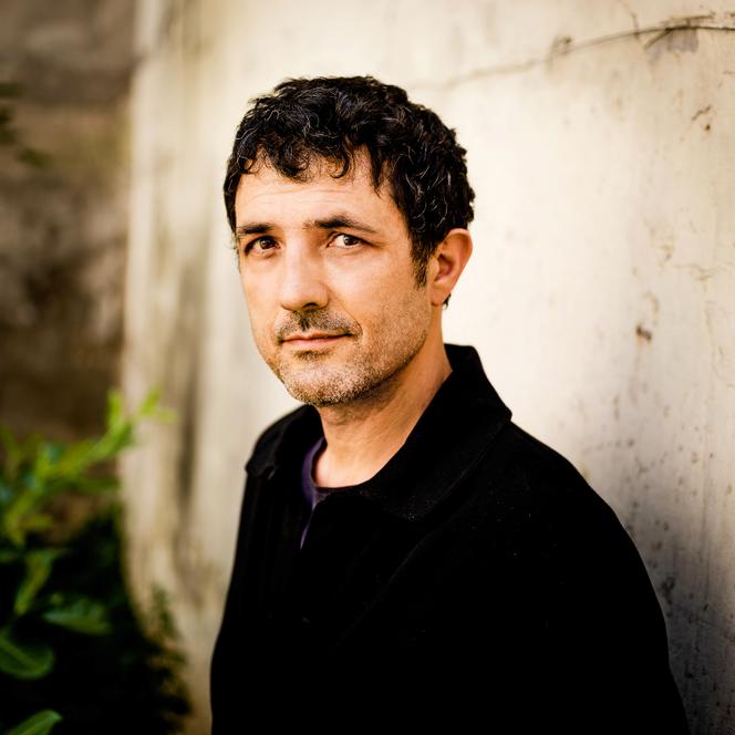 Le chanteur et musicien Albin de la Simone, à Paris, en juillet.