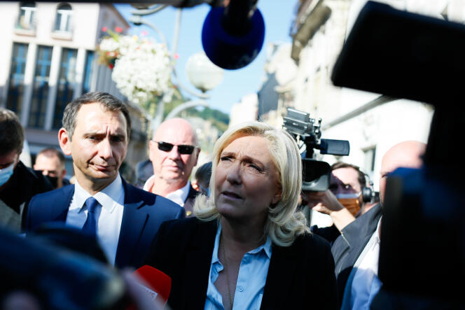 Marine Le Pen, candidate du Rassemblement national à l’élection présidentielle de 2022, en visite à Hayange (Moselle), le 23 septembre.
