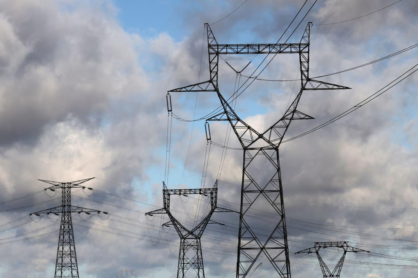 France to continue subsidizing electricity bills until 2025