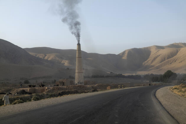 Une briqueterie, le long de la route entre Mazar-e Charif et Kaboul, le 13 septembre 2021.