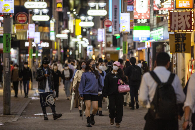 The streets of Shibuya come alive after more than six months under a state of emergency due to the coronavirus, in Tokyo on October 1, 2021.