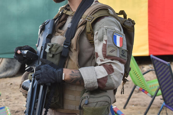 Un soldat français participant à l’opération « Barkhane » près de Tombouctou (Mali), le 9 septembre 2021.