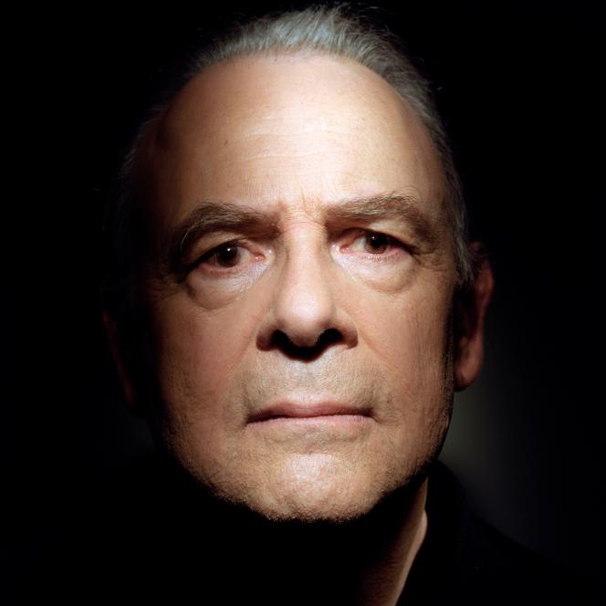 Patrick Modiano, en janvier 2010, à Paris.