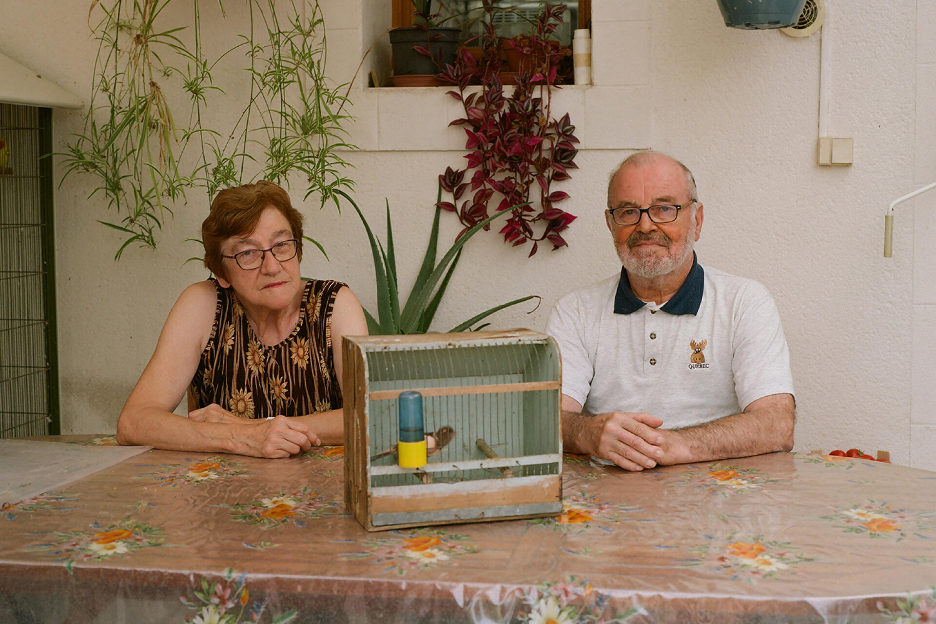 Renée et Serge Trinel, dans leur maison de Controis-en-Sologne (Loir-et-Cher), le 17 septembre 2021.