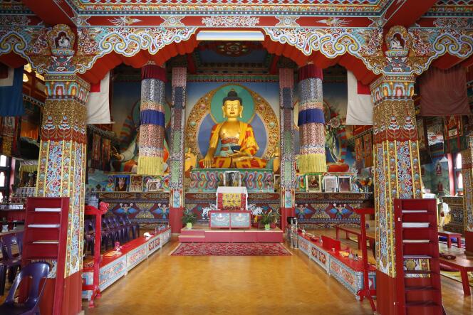 Le temple bouddhiste tibétain de La Boulaye, en Saône-et-Loire.