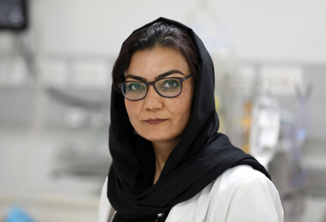 Docteure Shoranghaize, spécialiste en réanimation, à l’Institut médical français pour la mère et l’enfant, à Kaboul, le 6 juin 2021.