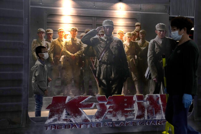 Une publicité pour le film de guerre « The Battle at Lake Changjin » sur la guerre de Corée, le 1er octobre, à Pékin.