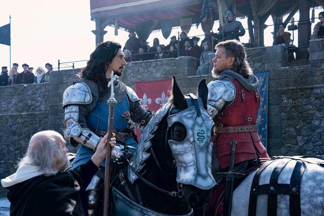 L’issue de l’affrontement entre Jean de Carrouges (Matt Damon, à droite) et Jacques Le Gris (Adam Driver) décidera du sort de la victime.