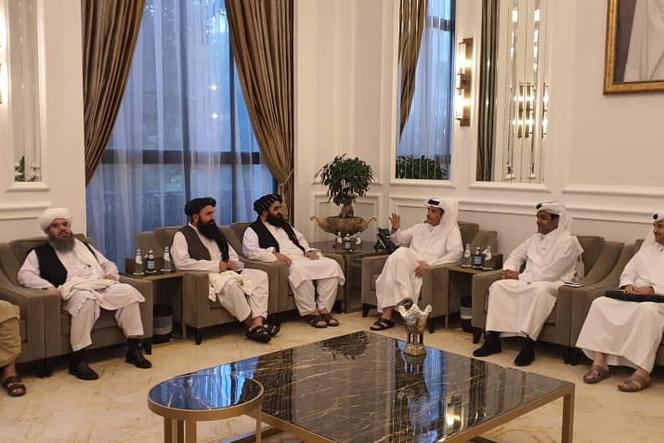 Une délégation talibane rencontre des délégués qataris à Doha, au Qatar, le 9 octobre 2021.