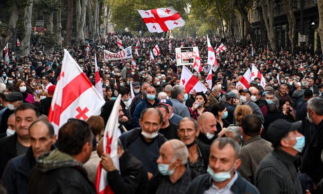 Pada rapat umum di Tbilisi untuk mendukung Mikheil Saakashvili, Georgia, pada Kamis, 14 Oktober 2021.