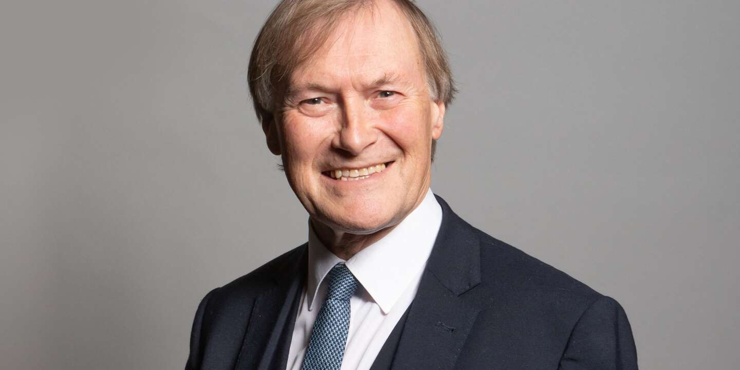 Photo of El parlamentario británico David Amess asesinado a puñaladas en su circunscripción