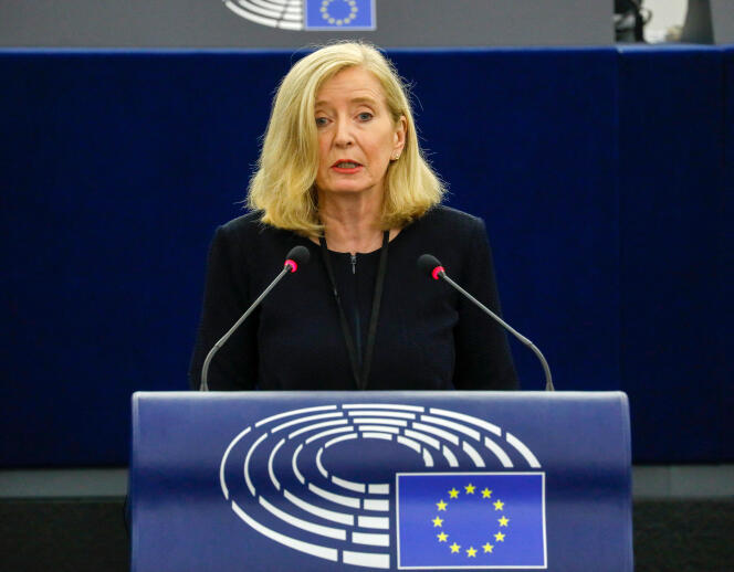 La médiatrice de l’Union européenne, Emily O’Reilly, au Parlement européen, à Strasbourg, le 9 juin 2021.
