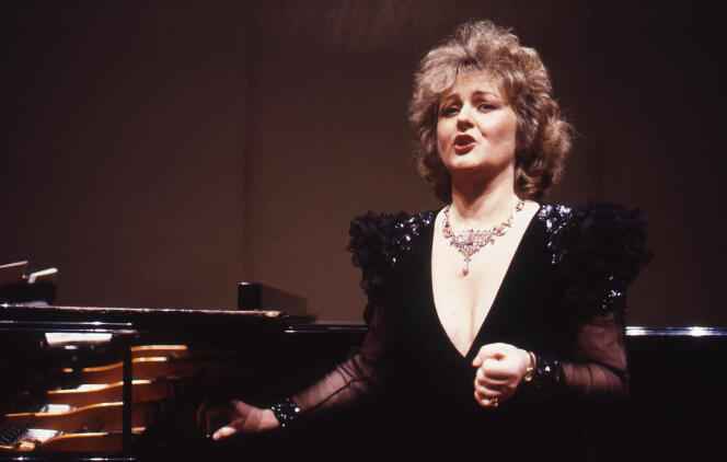 La cantatrice slovaque Edita Gruberova sur scène à Rome (Italie) en 1993.