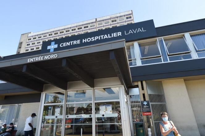 Le centre hospitalier de Laval, en Mayenne, le 9 juillet 2020.