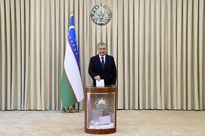 Sans surprise, le président de l’Ouzbékistan, Chavkat Mirziyoyev, a remporté lundi 25 octobre un second scrutin présidentiel.