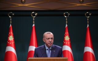 Turkish President Tayyip Erdogan addresses the media after a cabinet meeting in Ankara, Turkey, October 25, 2021. Murat Cetinmuhurdar/PPO/Handout via REUTERS THIS IMAGE HAS BEEN SUPPLIED BY A THIRD PARTY. NO RESALES. NO ARCHIVES