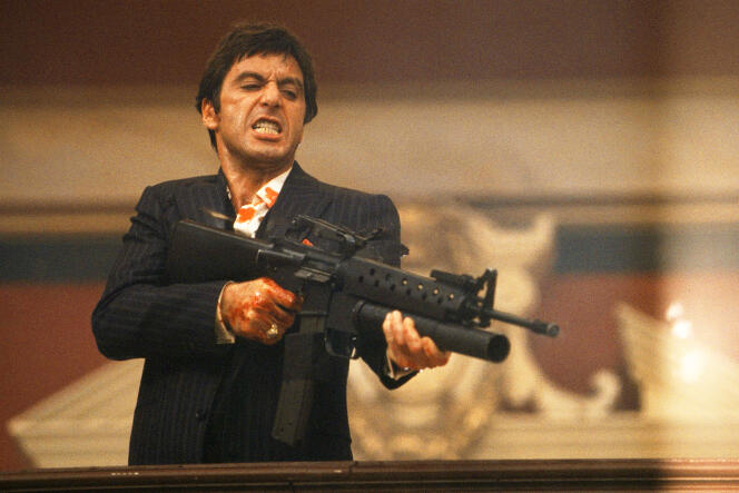 Al Pacino dans la scène finale du film « Scarface ».