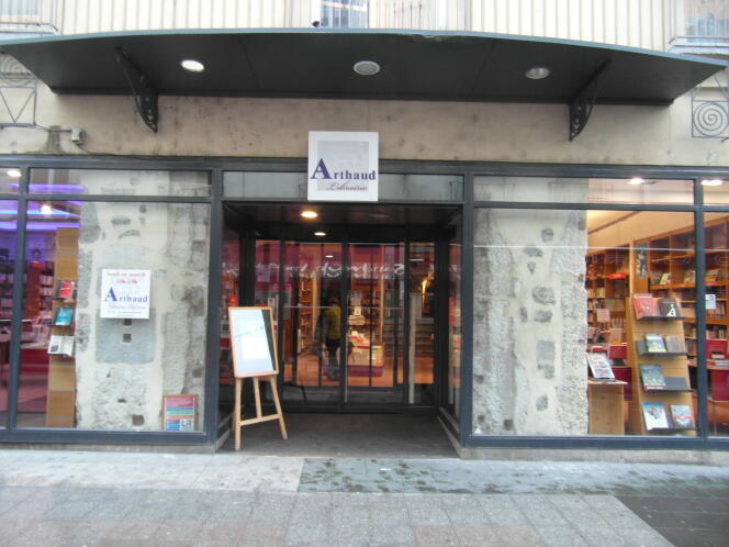 The Arthaud bookstore, in Grenoble, physical anchor of the Lireka online bookstore.