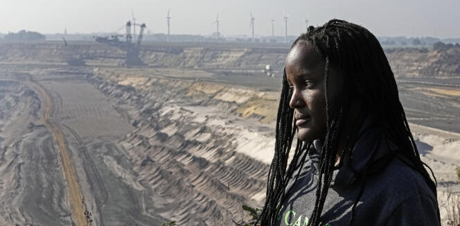 Vanessa Nakate, sur le site de la mine de lignite de Garzweiler, à Lützerath, dans l’ouest de l’Allemagne, le 9 octobre.