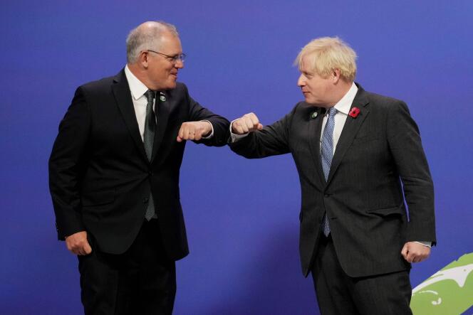 Der australische Premierminister Scott Morrison und sein britischer Premierminister Boris Johnson in Glasgow, Schottland, am 1. November 2021.