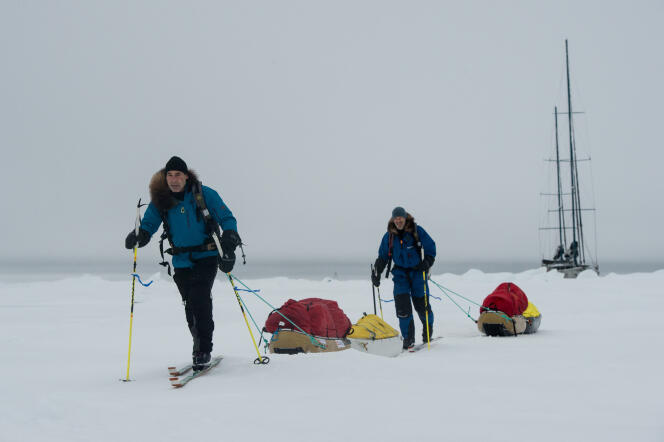 Les explorateurs Mike Horn et Borge Ousland quittent le « Pangaea » pour leur expédition au pôle Nord, fin 2019.