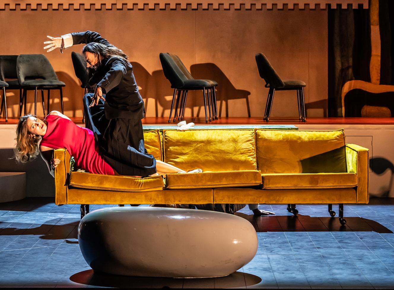 Théâtre  le « Tartuffe » lunaire de Macha Makeïeff