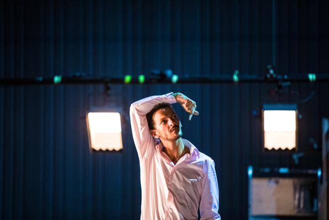 Vincent Dedienne dans « Un soir de gala », le 1er octobre 2021, à Colombes (Hauts-de-Seine).