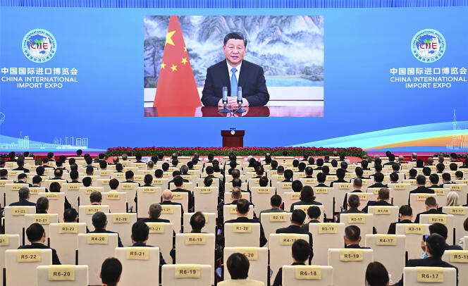 Le président chinois, Xi Jinping, lors de l’ouverture de la quatrième foire internationale des importations, à Shanghaï, le 4 novembre 2021.