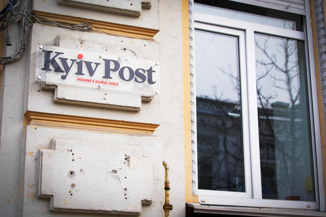 La façade du journal indépendant ukrainien, à Kiev.