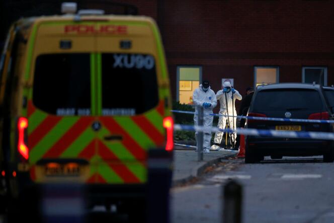 Members of the forensic science work at the scene of the explosion in Liverpool (UK) on November 15, 2021.